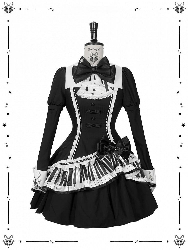 [Reservierungsschluss 22. Oktober] Schwarz gepunktetes Gothic-Lolita-Rüschenkleid mit asymmetrischem Design, Klaviertasten- und Musiknotenmotiv sowie Klaviertasten-Spitzenfliege