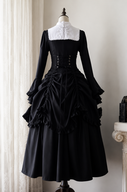 [Termine prenotazione 30 maggio] Abito gothic lolita bianco e nero con maniche svasate + sopragonna a corsetto rialzabile con croci + set completo