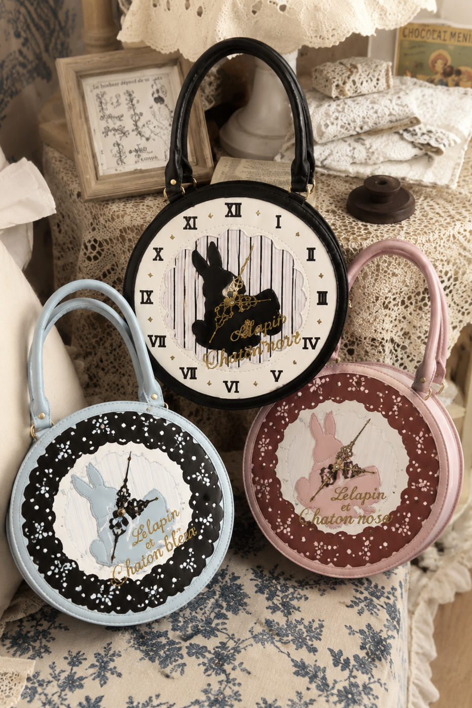 [Date limite de précommande : 16 juillet] Sac à main horloge lapin fantasy Alice (avec bandoulière)