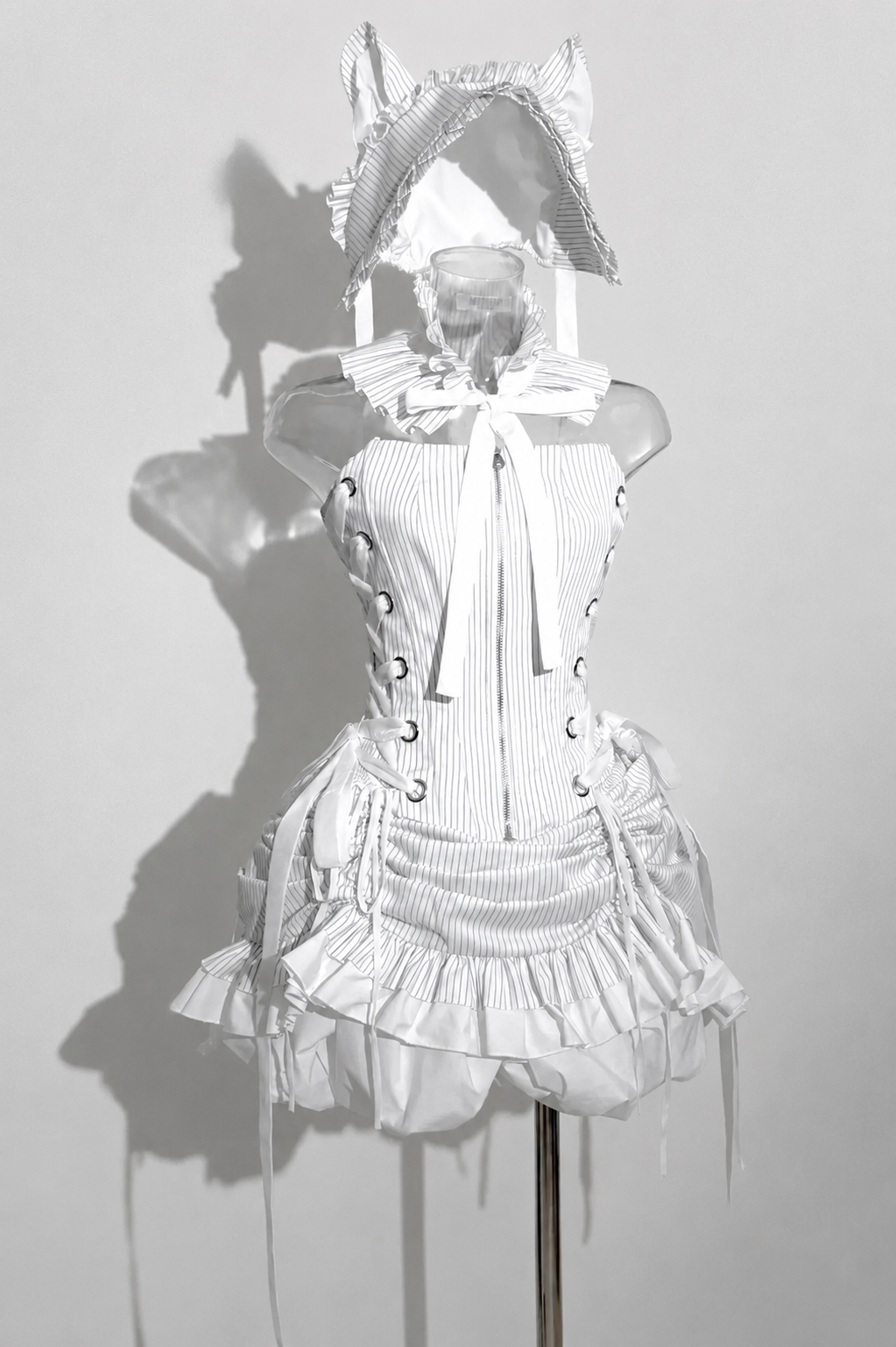 [Vorbestellschluss: 8. August] Gothic-Lolita Dark-Cat gestreifte kurze Rüschenjacke+Korsett-Bustier+hochziehbare kurze Rüschenshorts