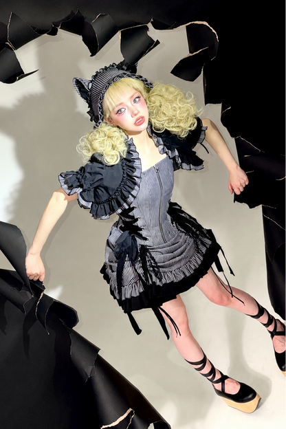 [Vorbestellschluss: 8. August] Gothic-Lolita Dark-Cat gestreifte kurze Rüschenjacke+Korsett-Bustier+hochziehbare kurze Rüschenshorts