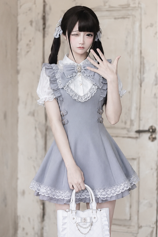 【7月15日予約締切】ブルーグレー×ホワイトスイートリボンレースフリルパフスリーブドレス＋ショートパンツセットアップ
