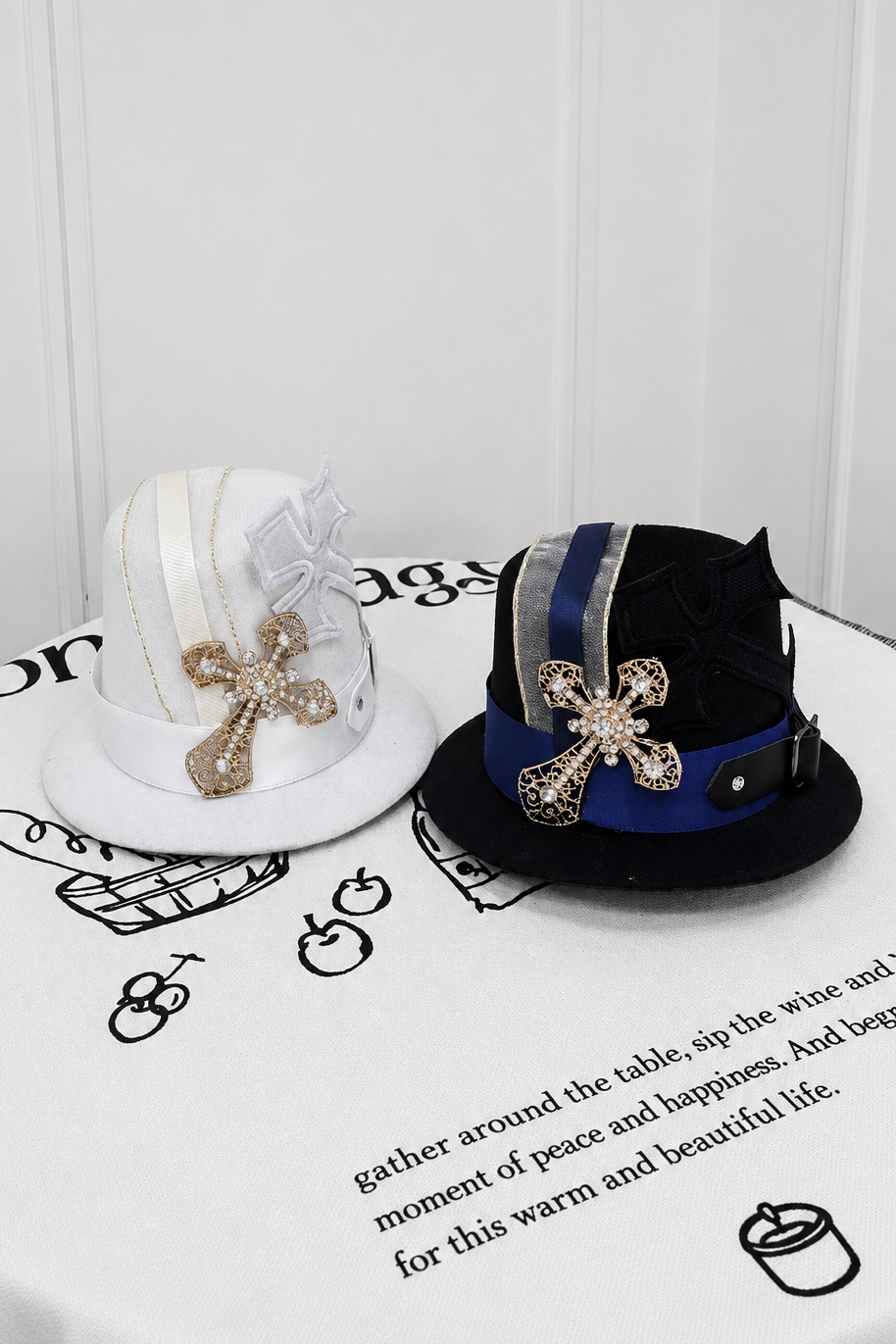 [Pre-order Deadline: September 13] Dark Blue/White Gothic Prince Mini Hat + Back Bow