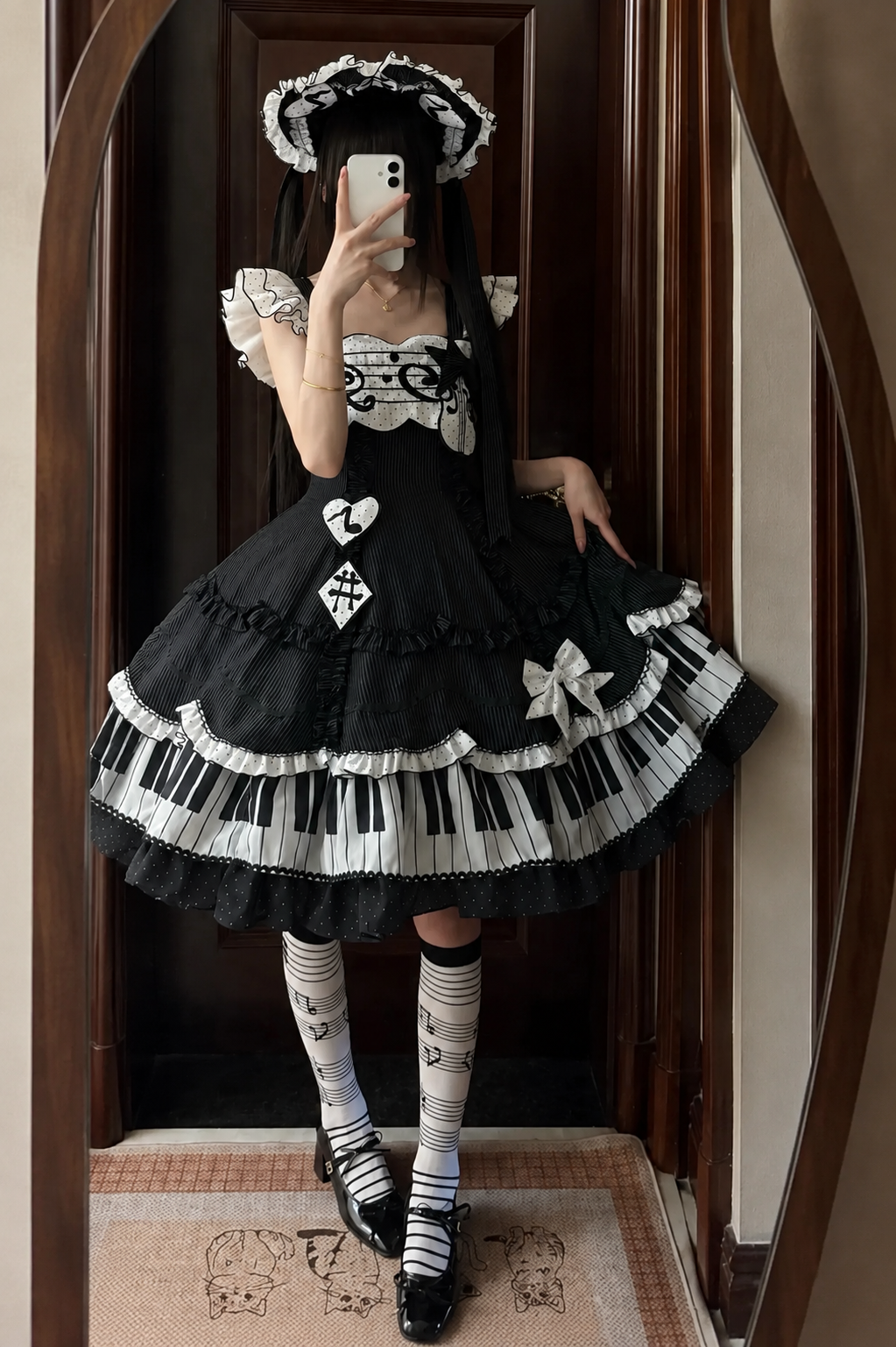 [Reservierungsschluss 15. August] Klassisches Piano-Lolita-JSK mit Rüschenträgern, Notenschleifen-Schürzenkleid-Set + Komplettset