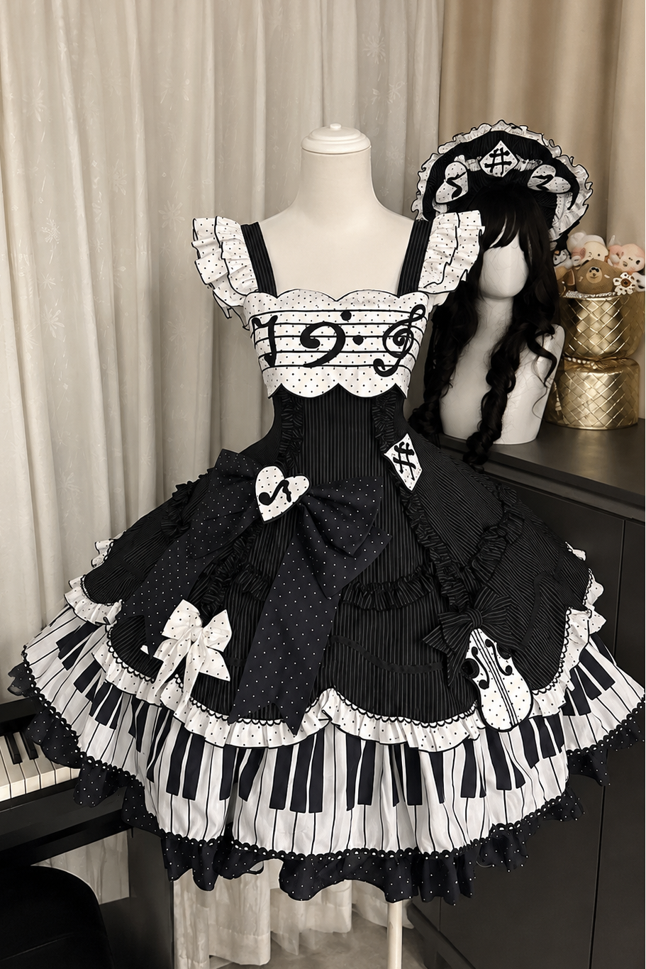 [Reservierungsschluss 15. August] Klassisches Piano-Lolita-JSK mit Rüschenträgern, Notenschleifen-Schürzenkleid-Set + Komplettset