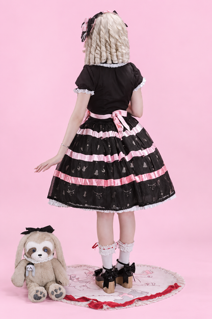 [Reservierungsschluss am 105] Sweet-Lolita-Hemd mit Peter-Pan-Kragen, Polka-Dots und Taillenband + Rock mit dreifacher Schleife + Set