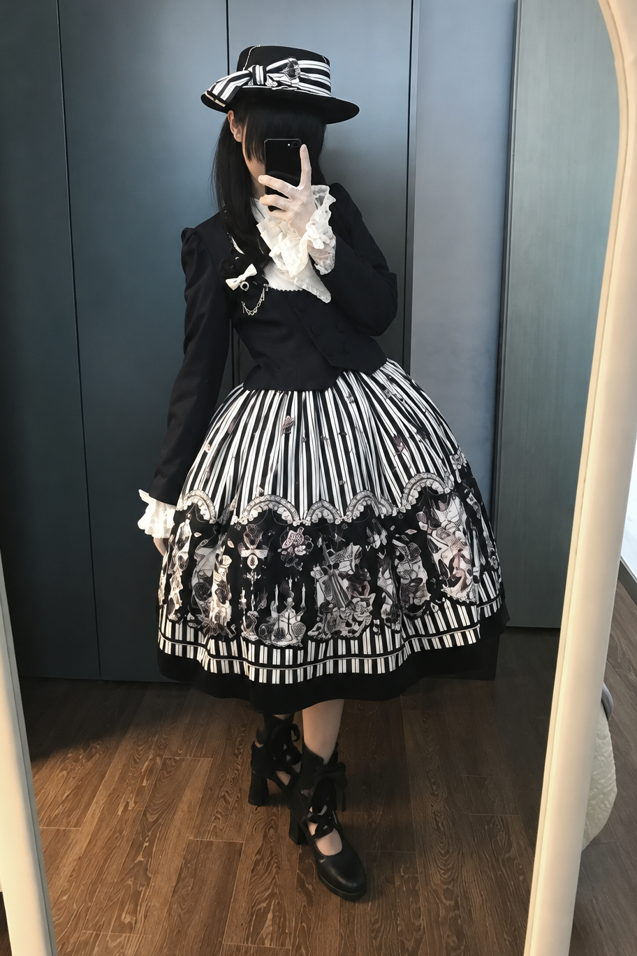 【10月3日予約締切】Black White Striped Gothic Rose Print Skirt(Short/Long)