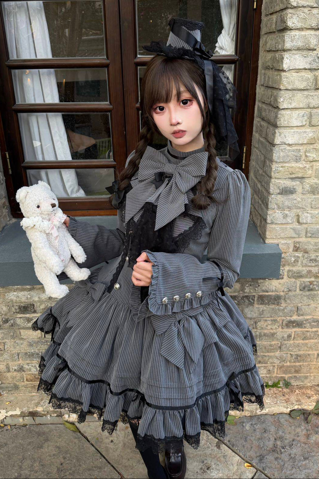[Pre-order Deadline: April 25] Phantom Cat Sweet Ribbon Gray Stripe Lace Bell Sleeve Lolita Dress