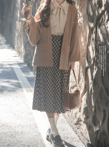 cherry note Showa retro feather jacket + chiffon ribbon shirt + checkered skirt + dark gray skirt + brooch