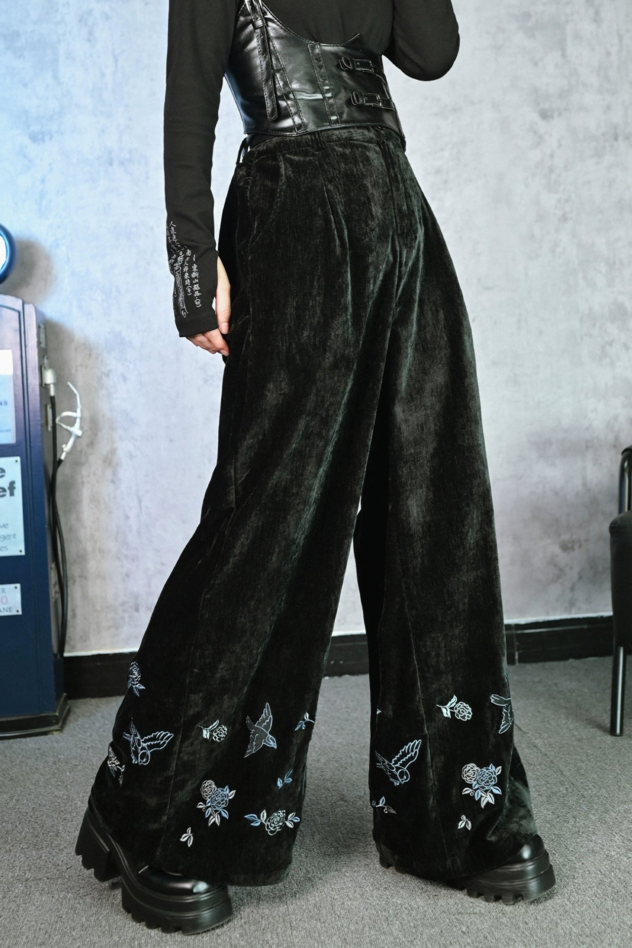 シェニールブラックワイドレッグパンツ