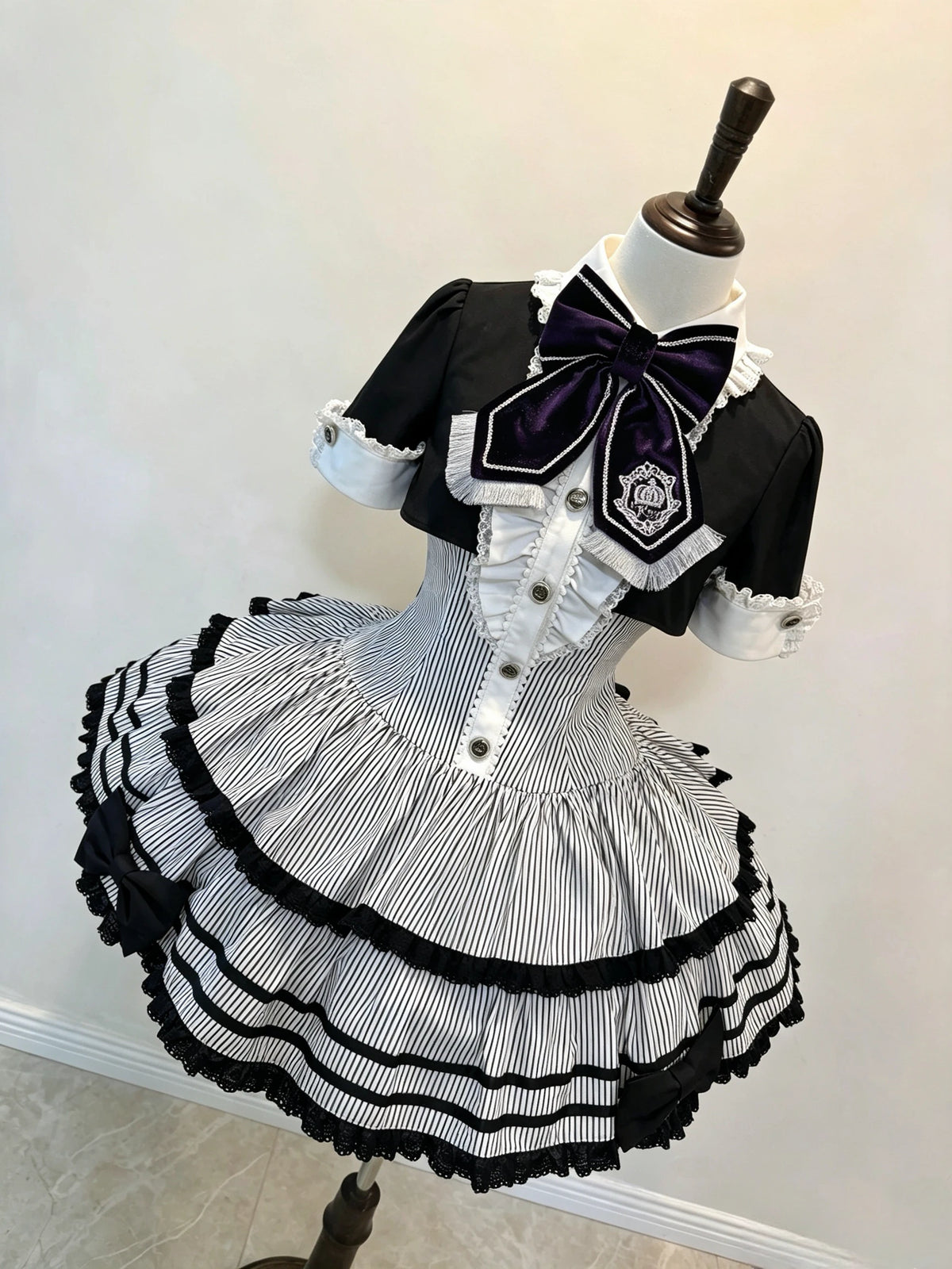 [Pre-order Deadline: March 31] Magical Academy Elegant Crown Embroidery Dress Type A/B