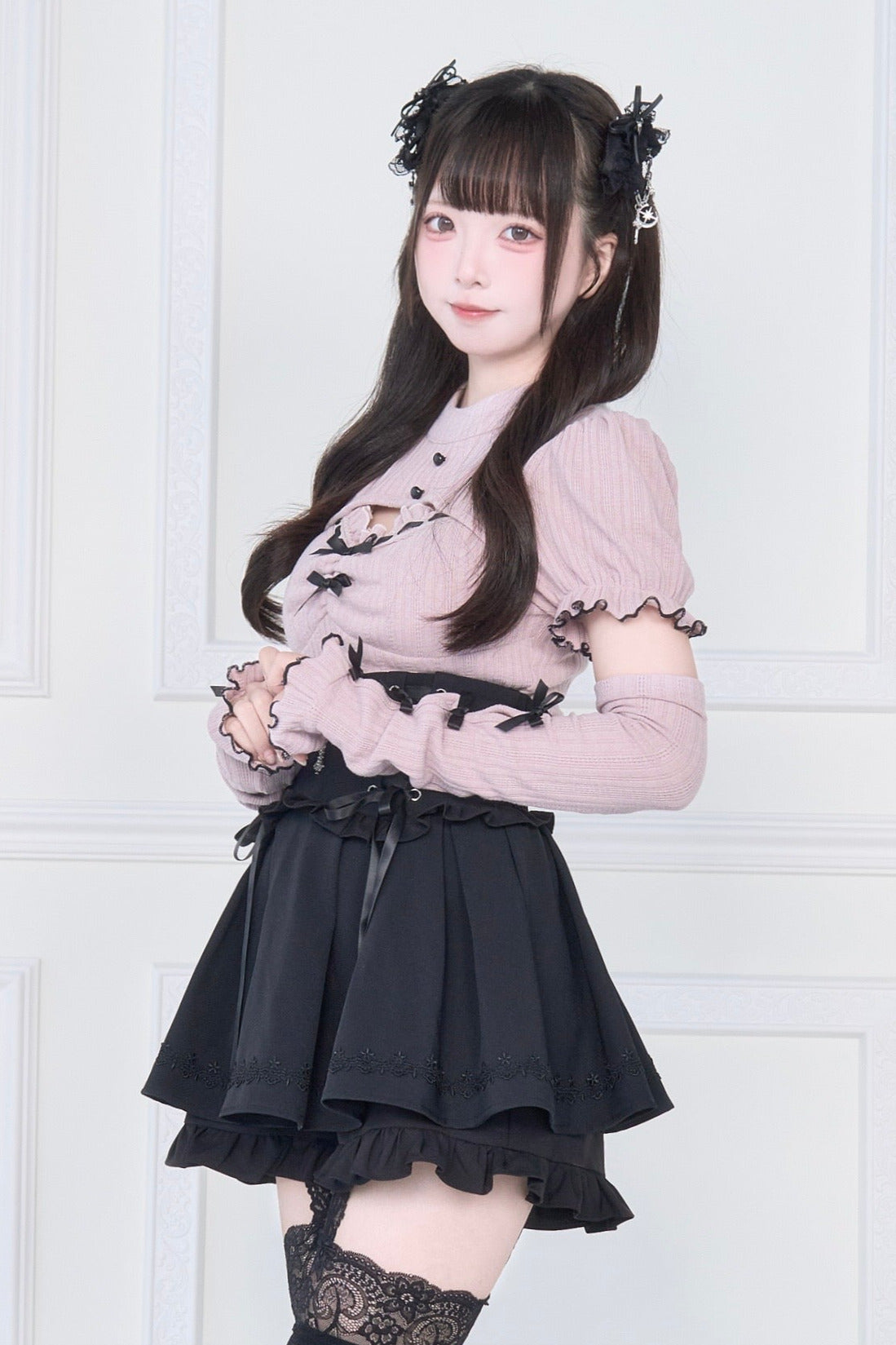 【予約商品】リボンスリーブ付きニットトップス＋ゴシッククロスレースアップスカート
