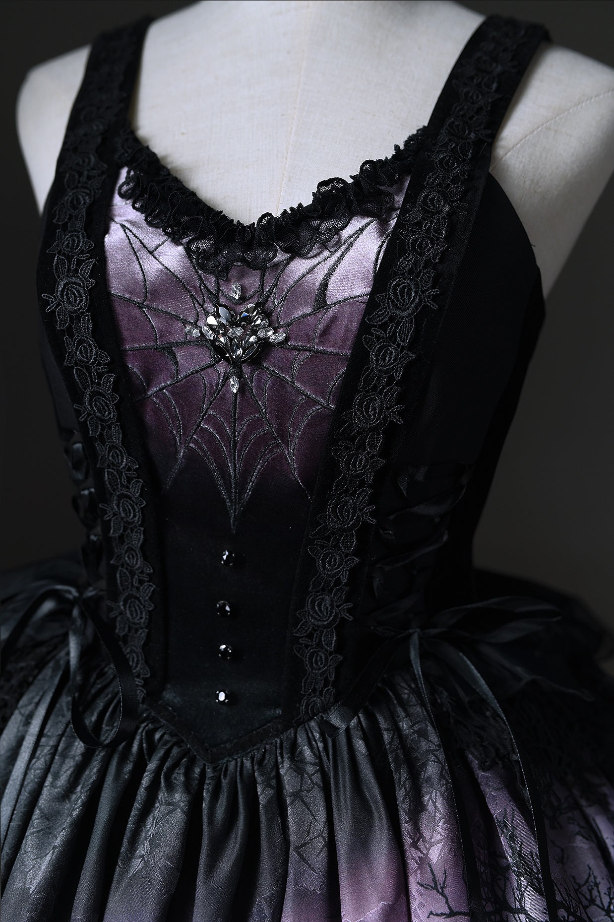 [Deadline for reservations: February 23] Horror House Spider Web Dark Gothic Suspended Dress