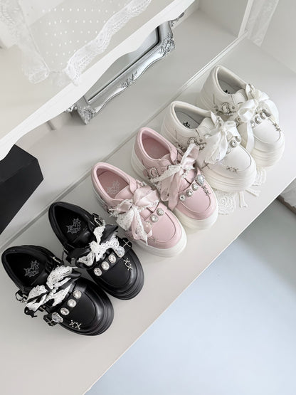 【10月6日予約締切】White/Pink/Black Rhinestone Buckle Lace Cross Charm Ribbon Chunky Sneakers