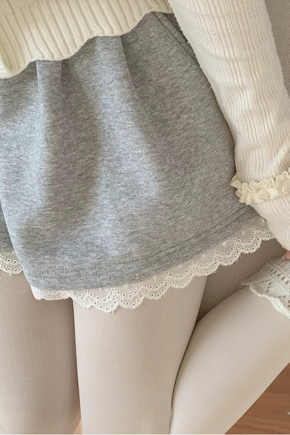 スイートレースカジュアルショートパンツ
