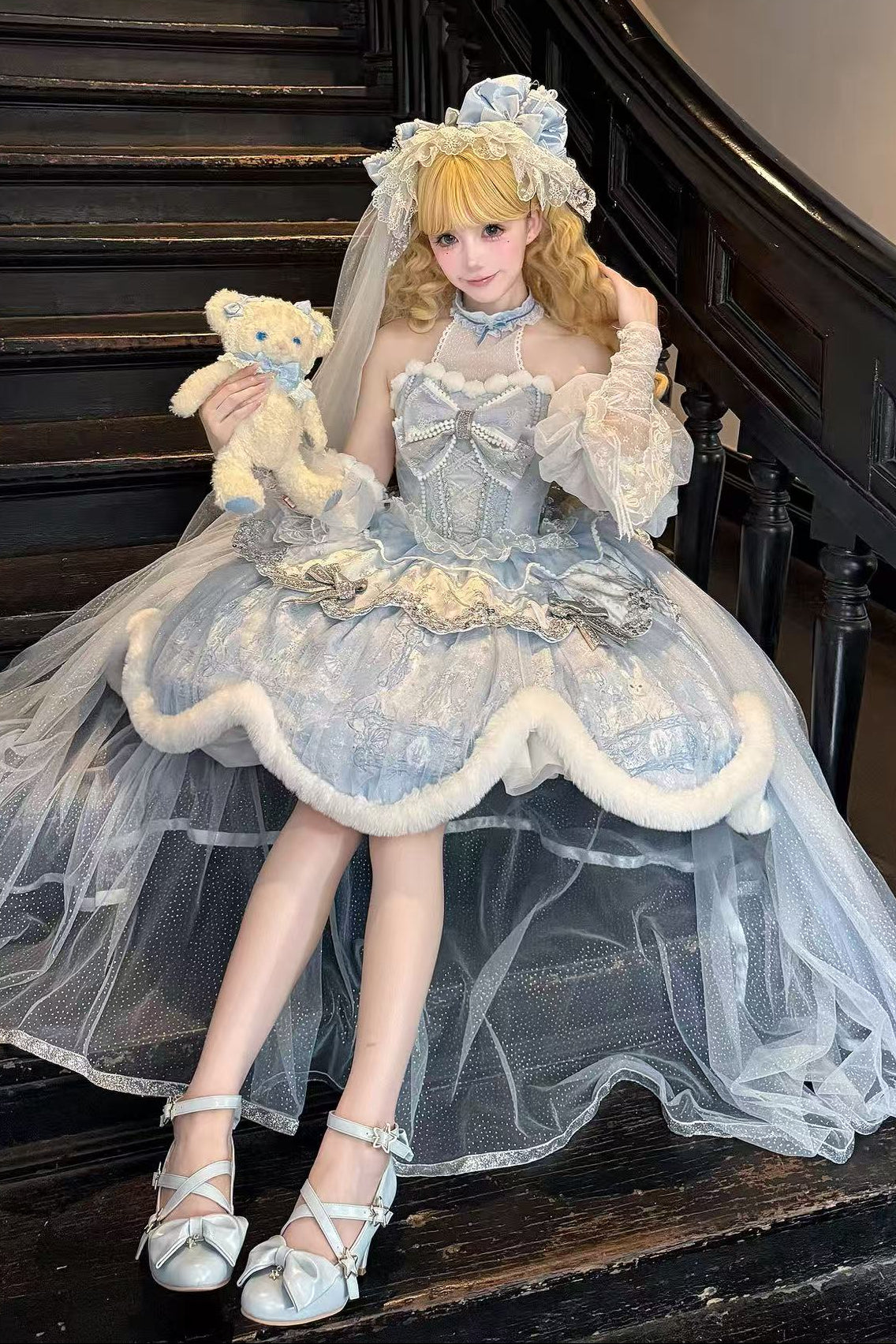 [Deadline for reservations: December 10] Snow Rabbit Ball Blue and Silver Halter Neck Fur Dress Complete Set