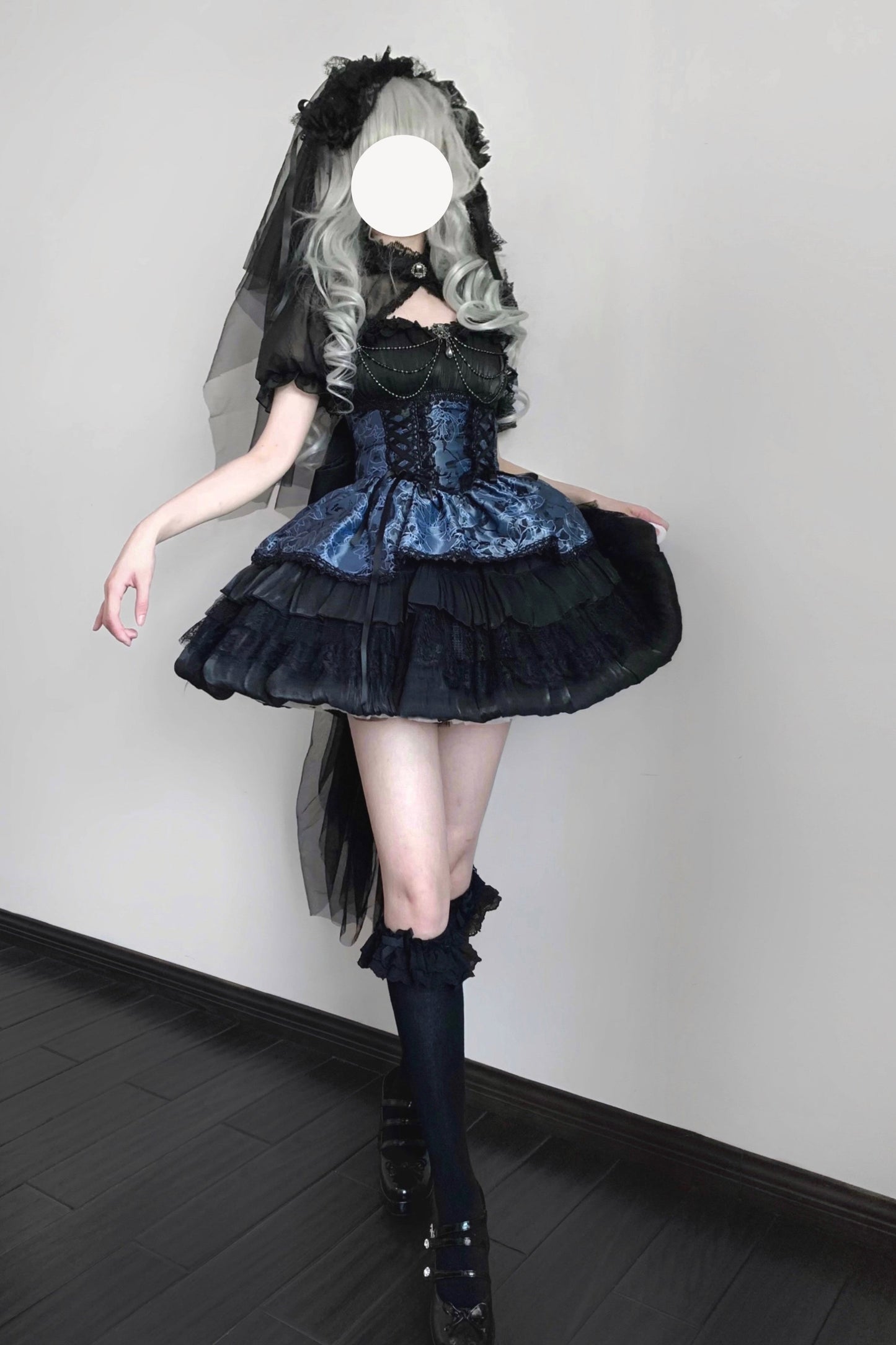 Vestido Lolita con Peto de la Serie Oscura