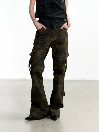 Pantalones cargo con multibolsillos y camuflaje láser