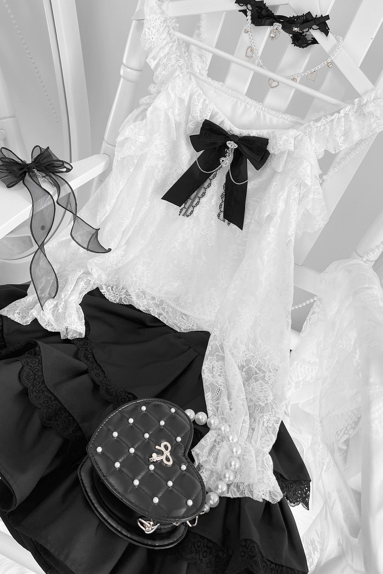 地雷インナーシャツレースリボンノースリーブシャツ+ケーキスカート