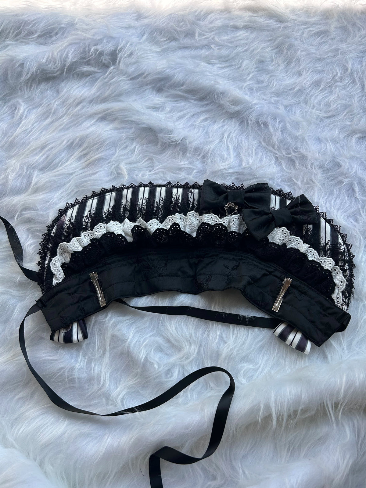 【10月3日予約締切】Black/White Elegant Gothic Series Accessories(Black Butterfly Print Striped Ribbon Hat, Black Rose Ribbon Brooch, Ribbon KC, Hair Clip Pair, Bonnet)