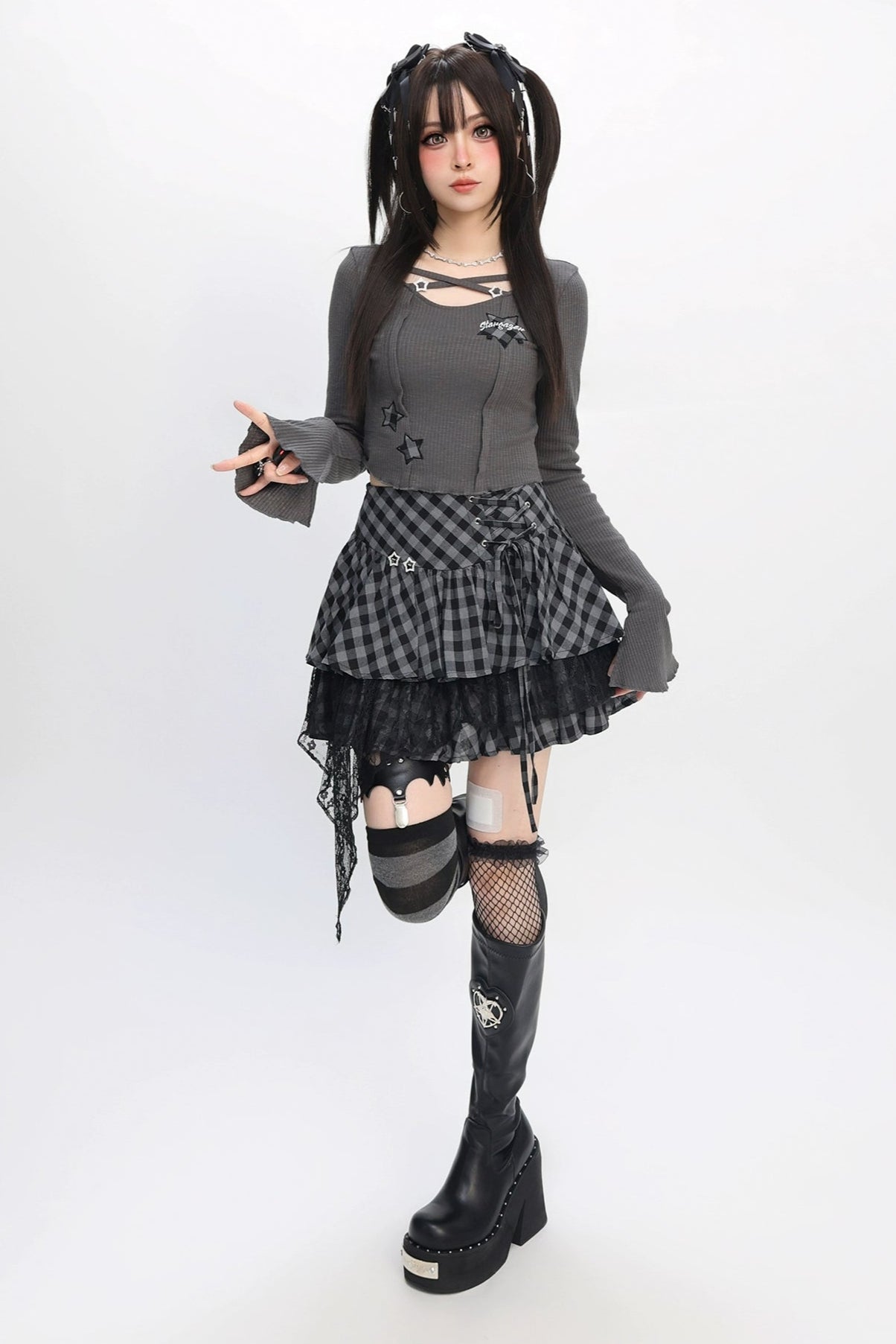 アビースリムショートトップス+チェックレーススカート