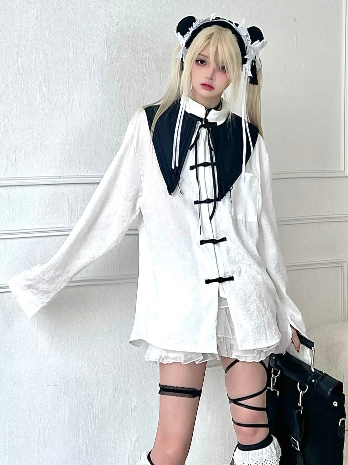 Next-generation/original black and white new Chinese dark pattern girl's long and short sleeves loose buckle belt waist shirt