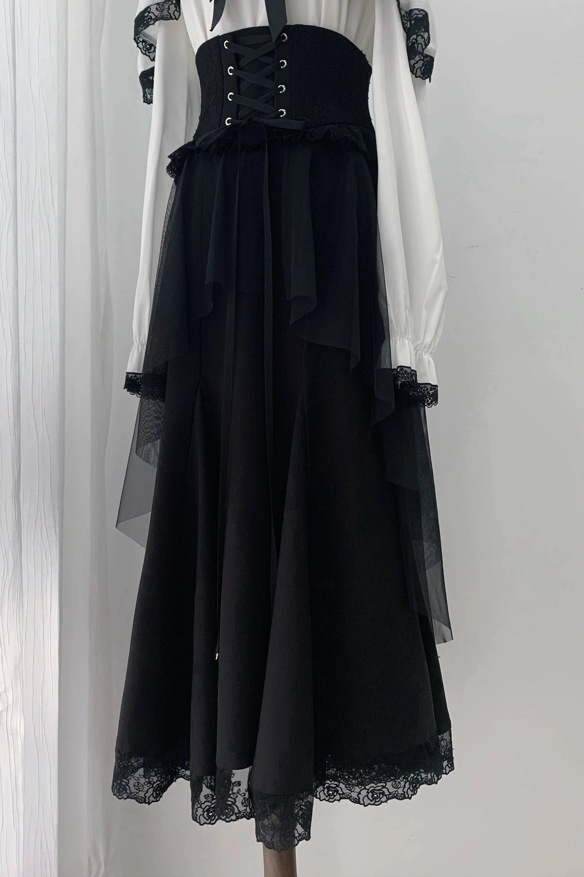 [Pre-order Deadline: October 30] Elegant Gothic White and Black Lace Off-Shoulder Long-Sleeve Ribbon Frill Blouse + Black Layered Lace Long Skirt