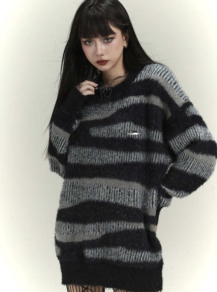 Gestreifter Pullover aus Mohair im Zebra-Stil