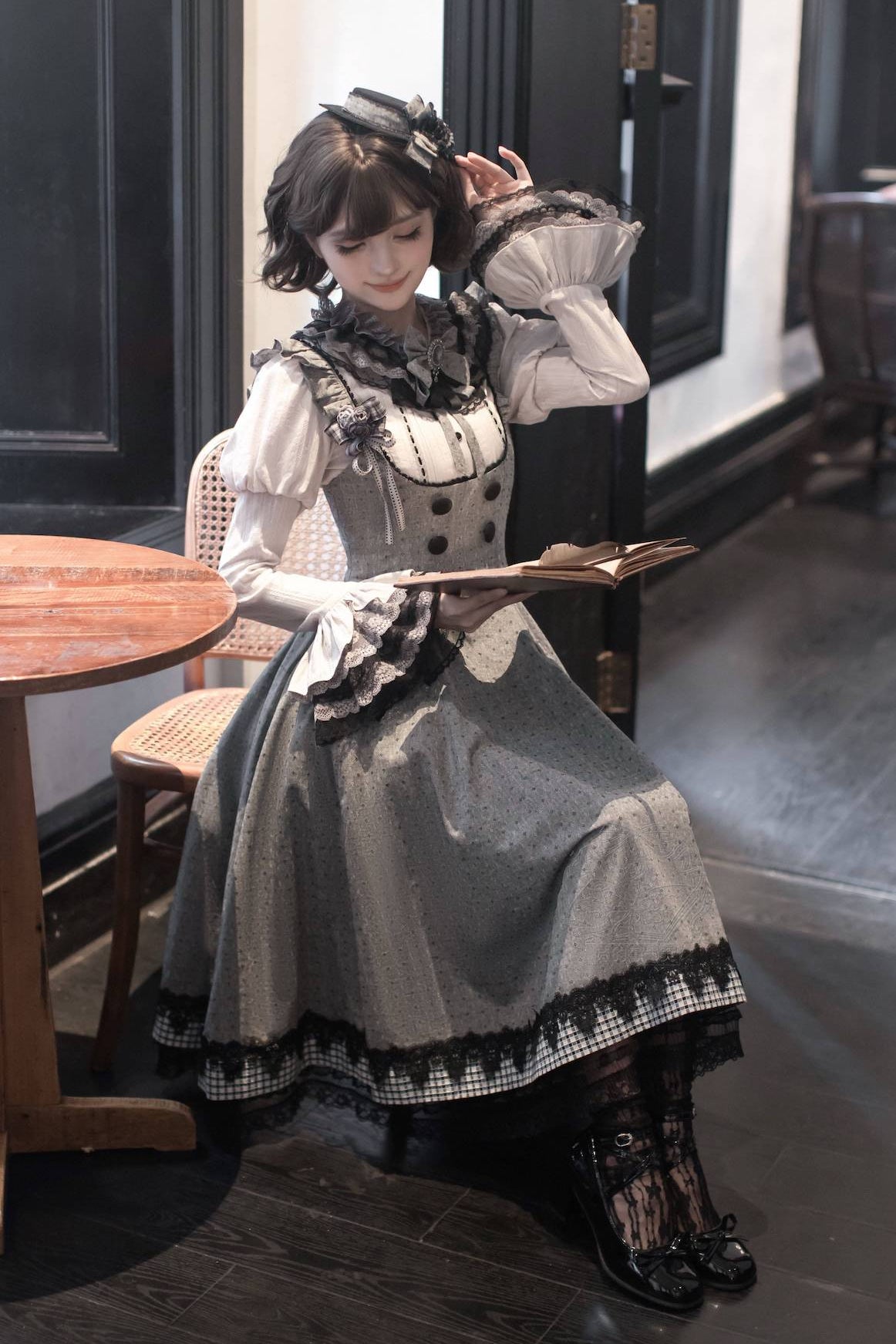 [Pre-order Deadline: May 19] Gray-Black Classic Lolita Top, JSK One-Piece & Bow Tie 3-Piece Ensemble