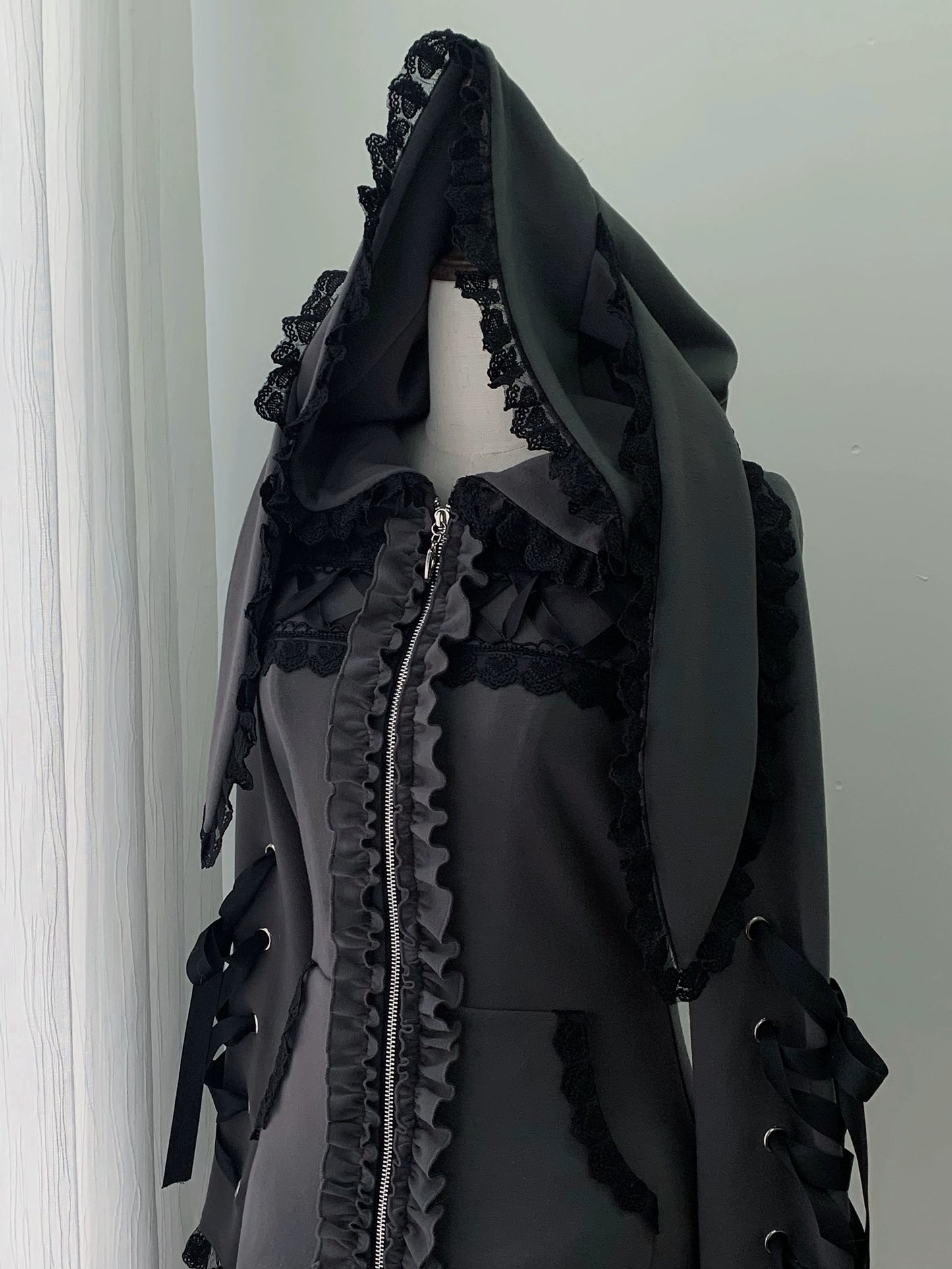 【1月6日予約締切】うさ耳&猫耳フーディーフリルジップジャケット