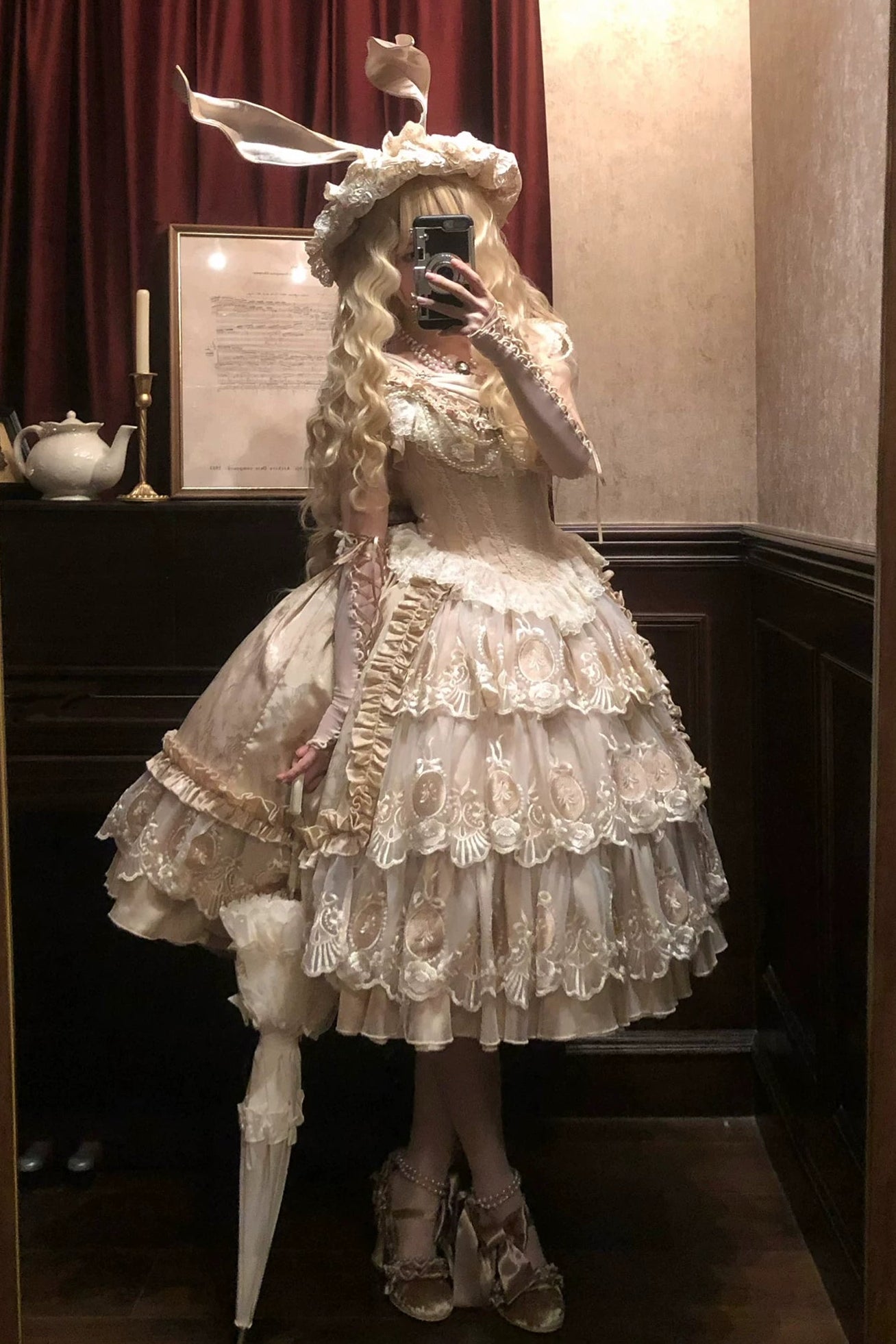 【8月3日予約締切】バーボンローズヴィクトリアンジュエルパールレースエンブロイダリーロリータプリンセスドレスTypeA/B＋アクセサリー（アームカバー・バックリボントレーン）【8月3日予約締切】バーボンローズヴィクトリアンジュエルパールレースエンブロイダリーロリータプリンセスドレス