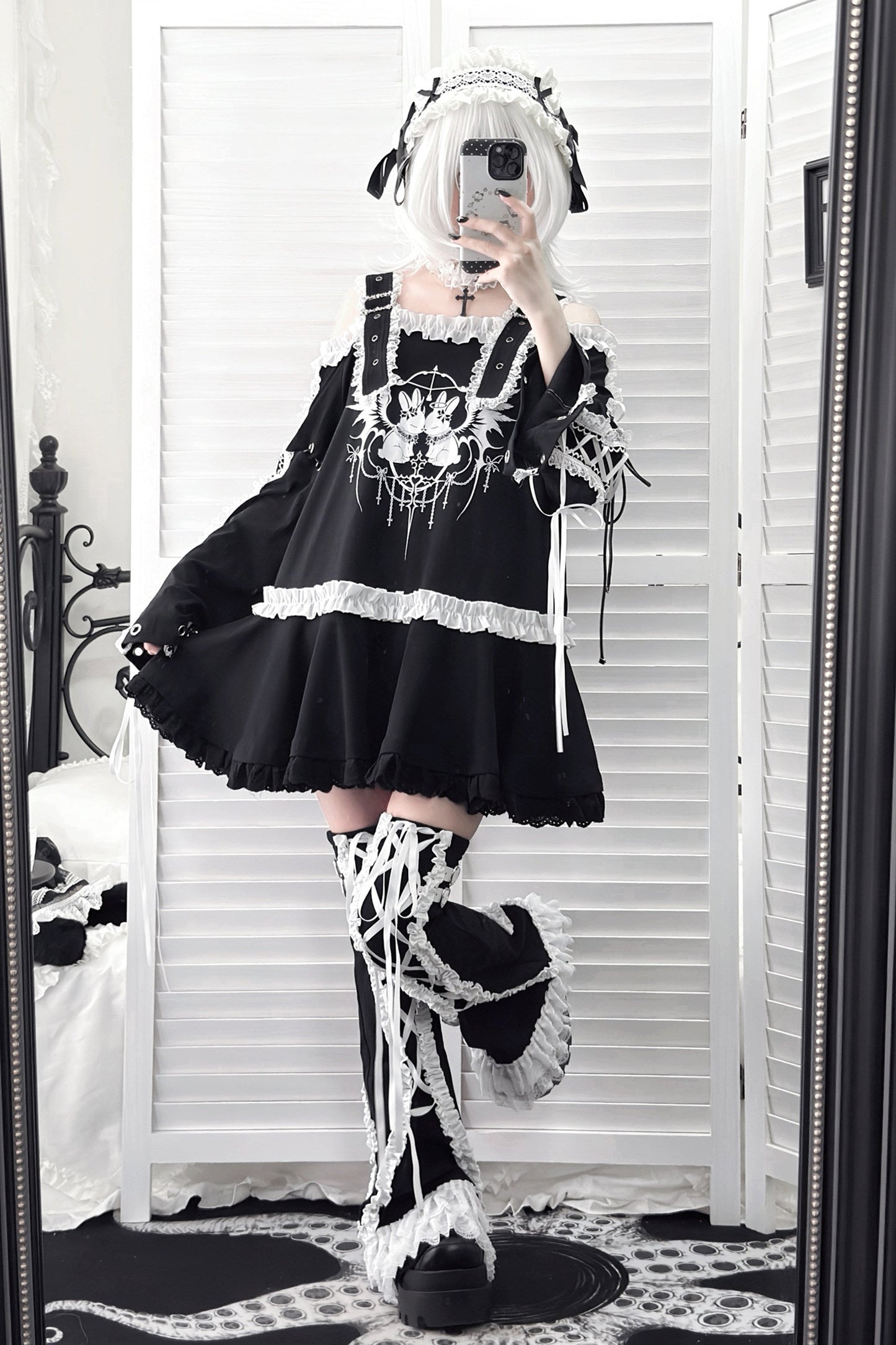 【9月15日予約締切】Dark Punk Gothic Rabbit Print Off Shoulder Long Sleeve Frill Lace Dress