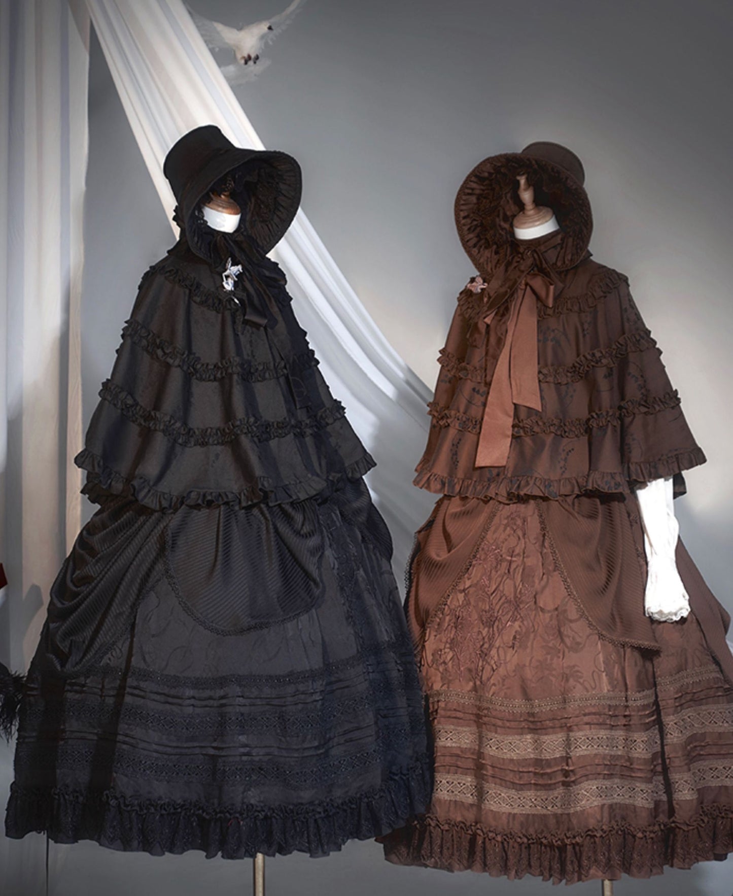 【予約商品】Song of the Lonely Birdアンティークケープ