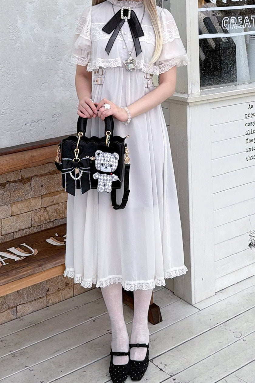 [Pre-order Deadline: October 18] Petal Edge Pearl Chain Bow Square Handbag Crossbody Bag