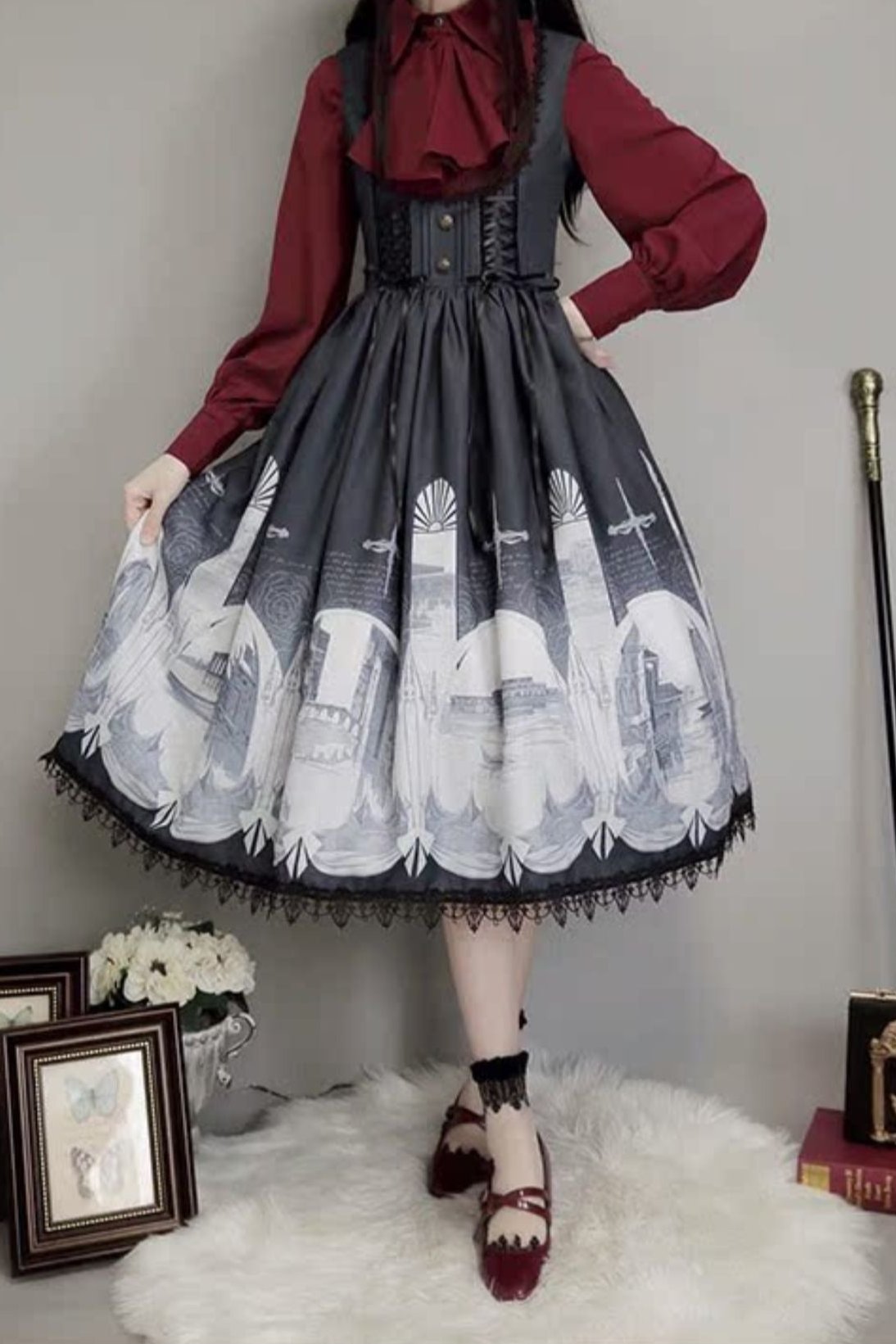 [September 30 reservation deadline] Elegant Gothic Print Lace Suspender Dress