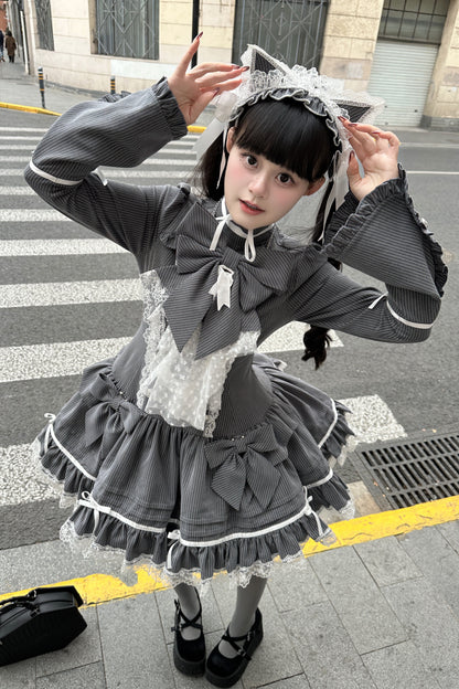 [Pre-order Deadline: April 25] Phantom Cat Sweet Ribbon Gray Stripe Lace Bell Sleeve Lolita Dress