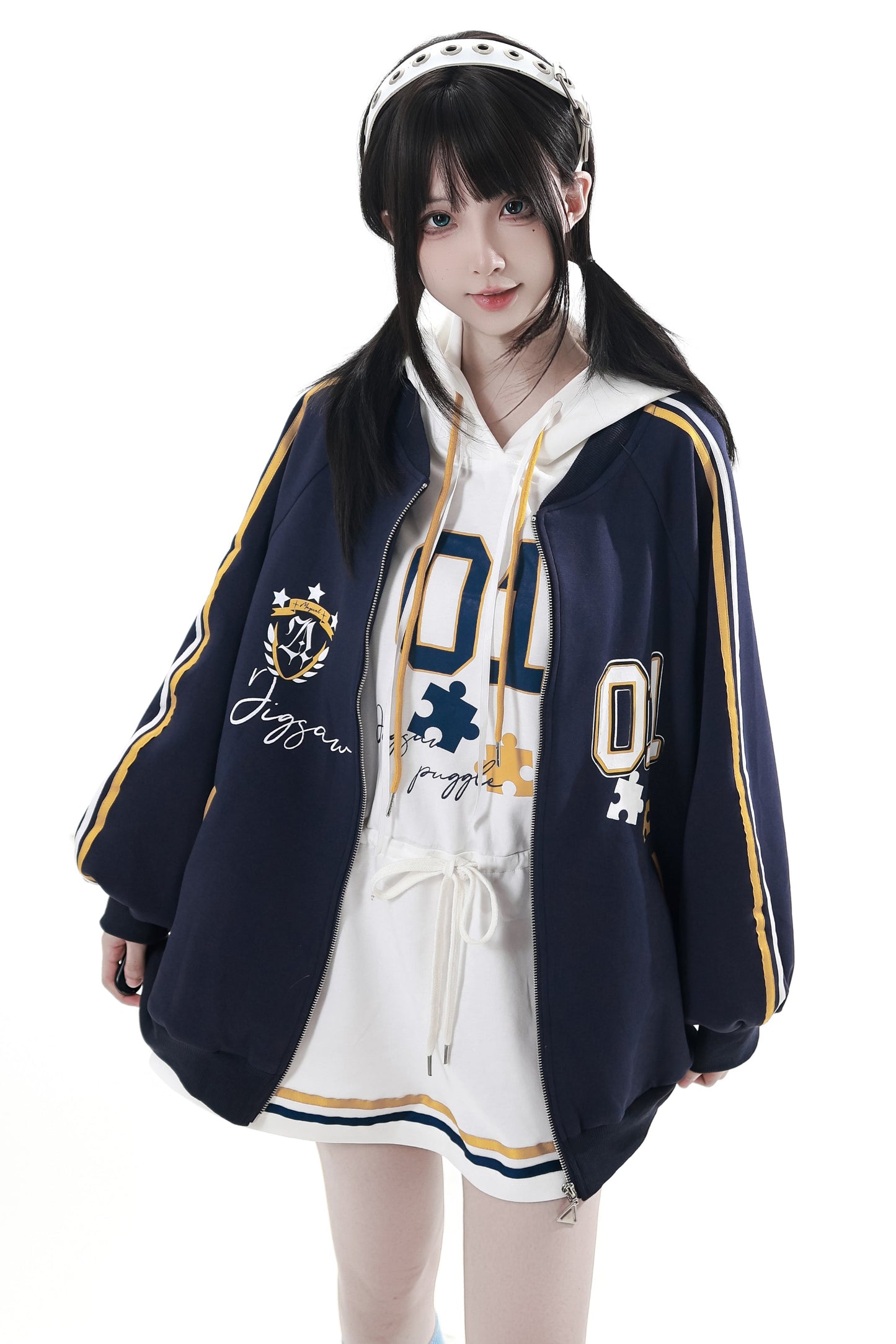 カレッジブルージャケット+フーディードレス+パンツ+スウェット