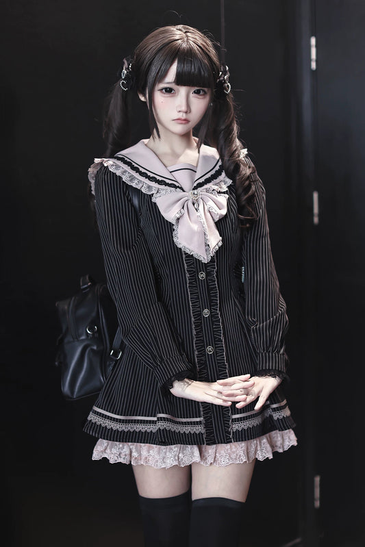 【9月29日予約締切】Pink And Black Striped Frill Long-Sleeved Sailor Dress + Shorts + Jewel Bow Tie Set