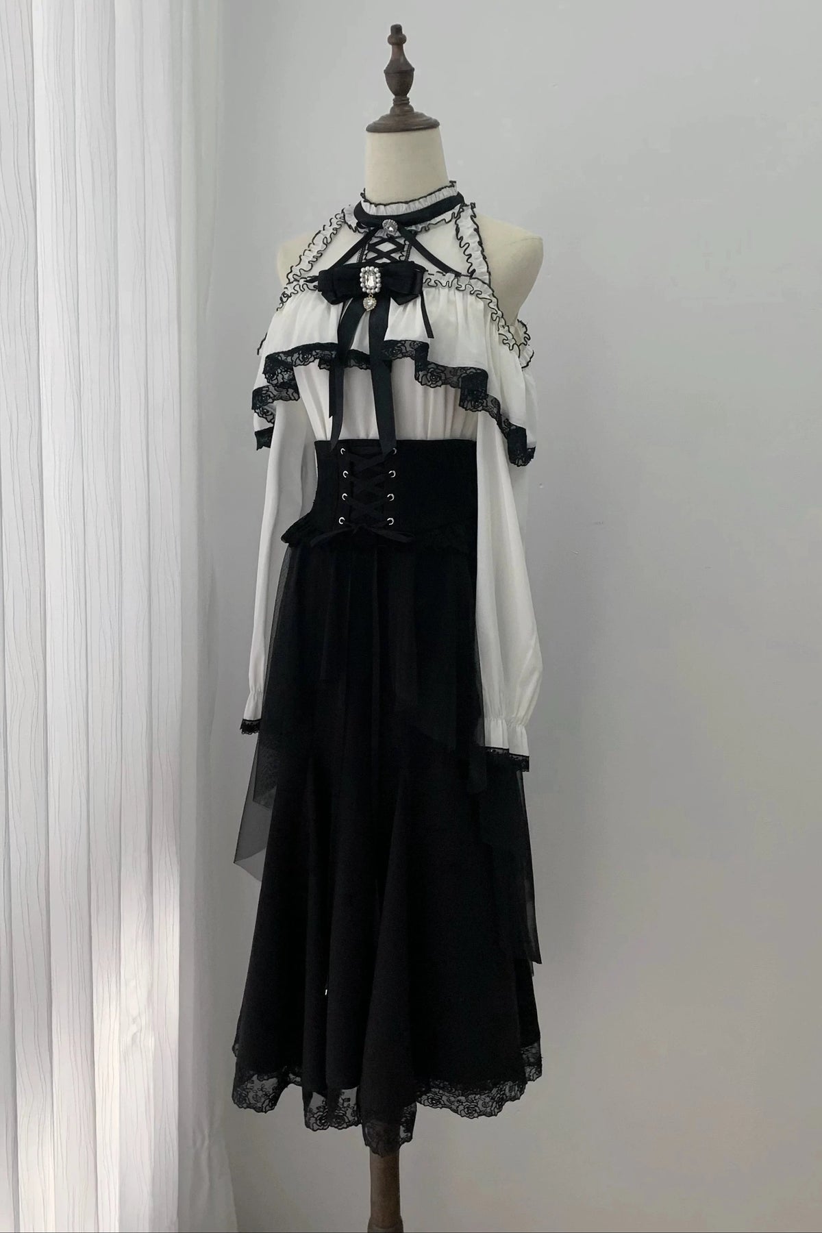 [Pre-order Deadline: October 30] Elegant Gothic White and Black Lace Off-Shoulder Long-Sleeve Ribbon Frill Blouse + Black Layered Lace Long Skirt