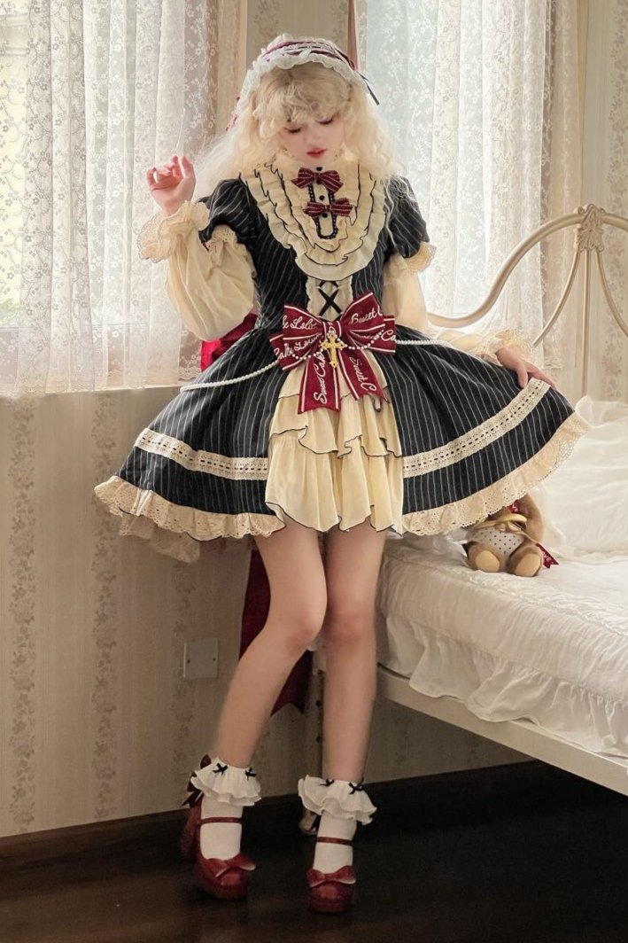 [Reservation deadline on October 13] Black Cat Stripe and Solid 2 version Dress