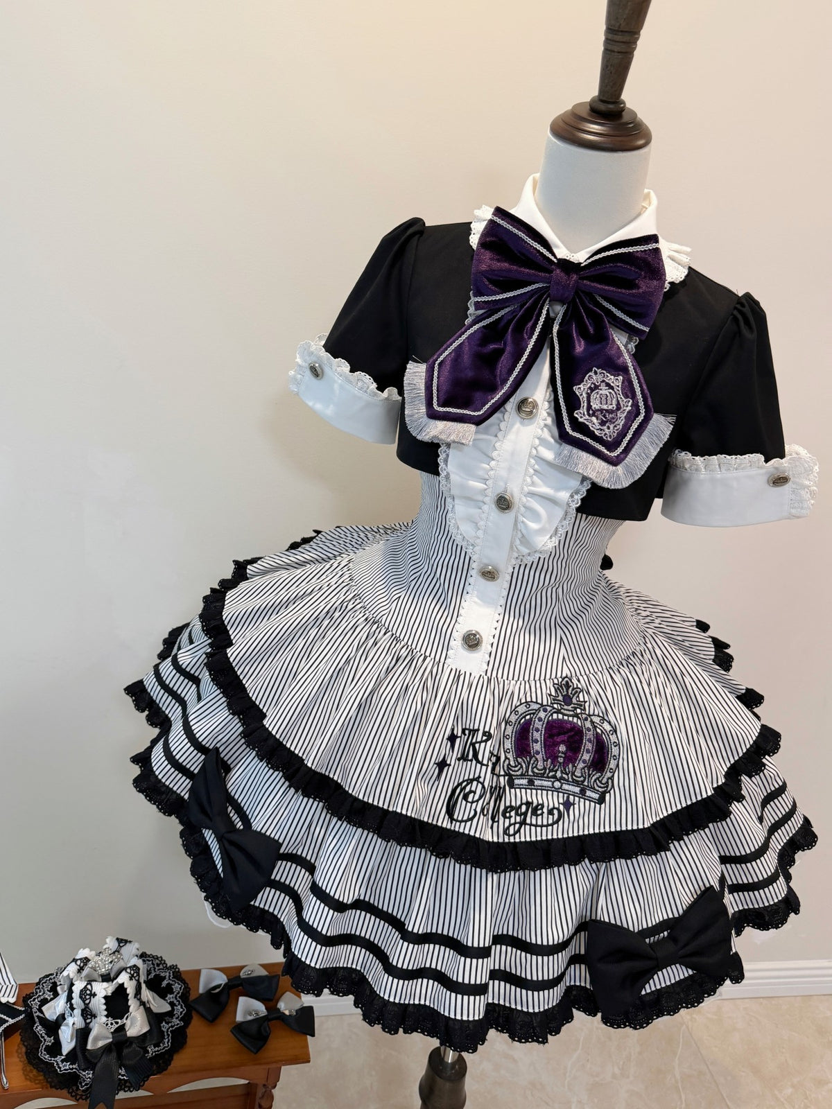 [Pre-order Deadline: March 31] Magical Academy Elegant Crown Embroidery Dress Type A/B