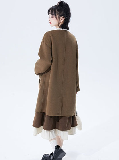 Mid-length ribbon round coat