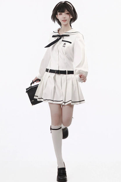 Robe de marin monochrome + Chemise + Jupe + Nœud papillon