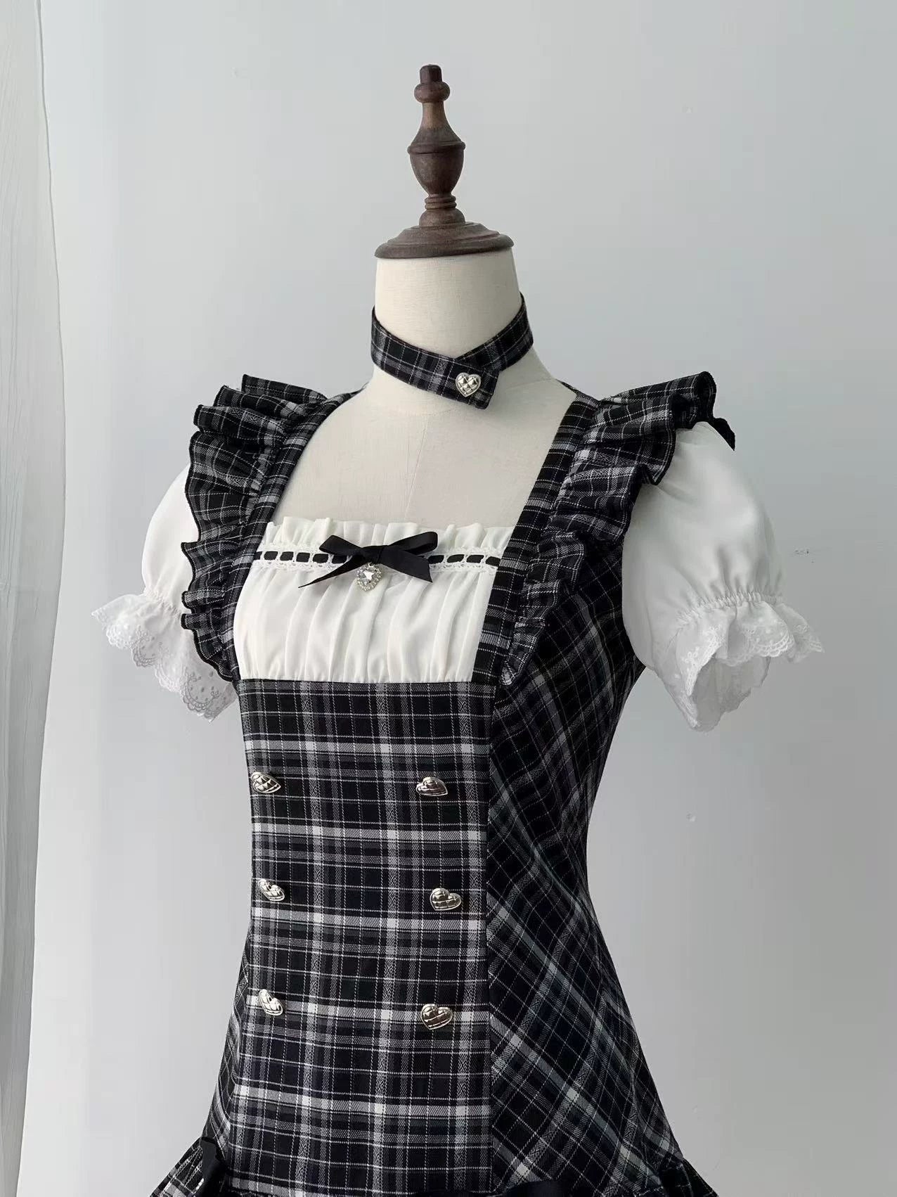 【4月29日予約締切】ブラックチェックフリルリボンパフスリーブミニドレスセットアップ＋チョーカー