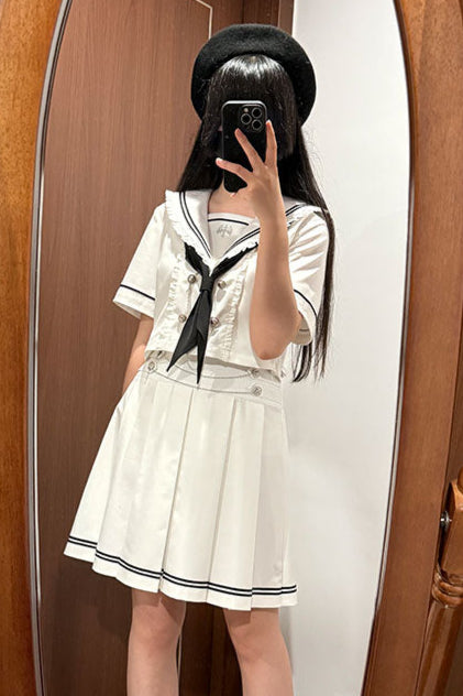 Sailor collar top + pleated skirt