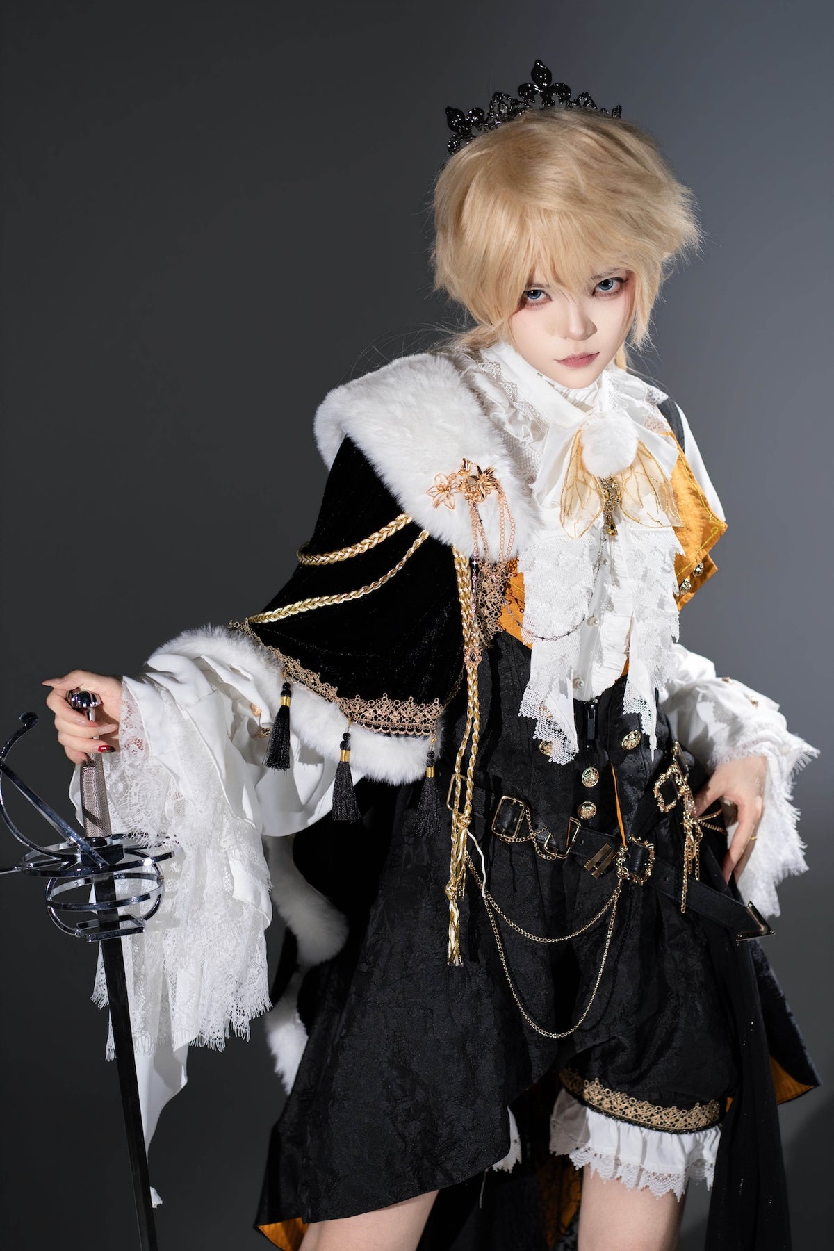 [Pre-order Deadline: December 2] Royal Gothic Military Prince Costume Complete Set (Shirt + Shorts + Long Vest with Train + One-Shoulder Fur Cape + Accessories)