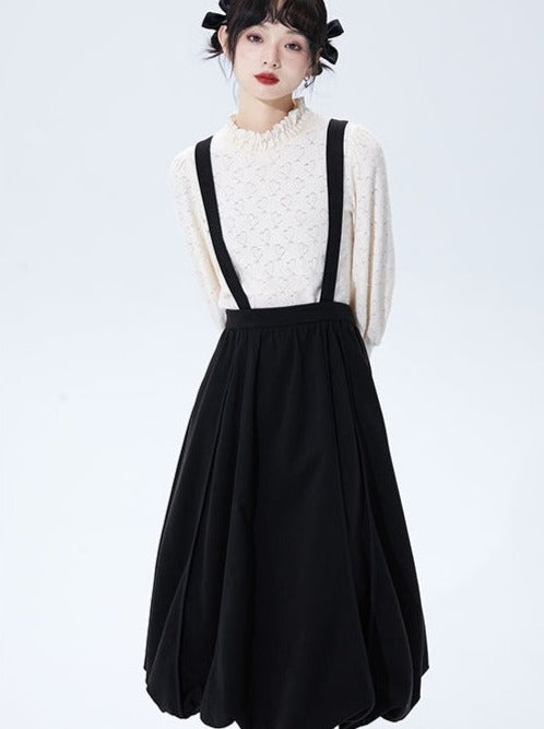 Mid-length wool suspender skirt