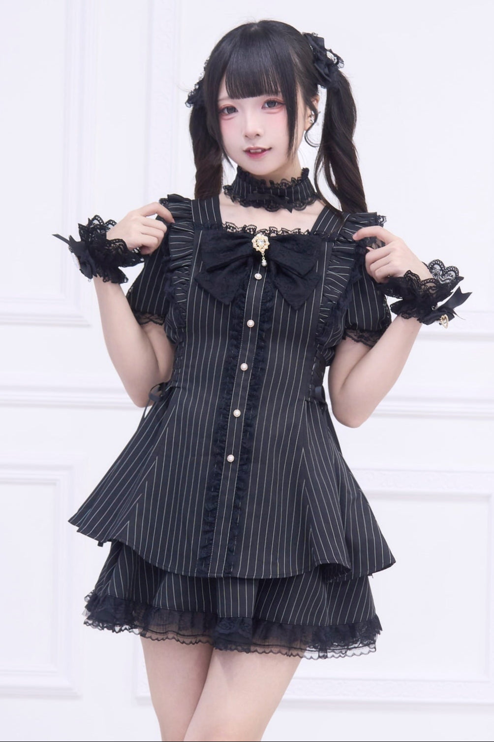 Mine striped lace puff sleeve top + short skirt