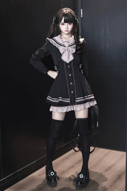 [Reservierungsschluss 29. September] Pink-schwarz gestreiftes langärmeliges Matrosenkleid mit Rüschen + Shorts + Schmuck-Fliege-Set