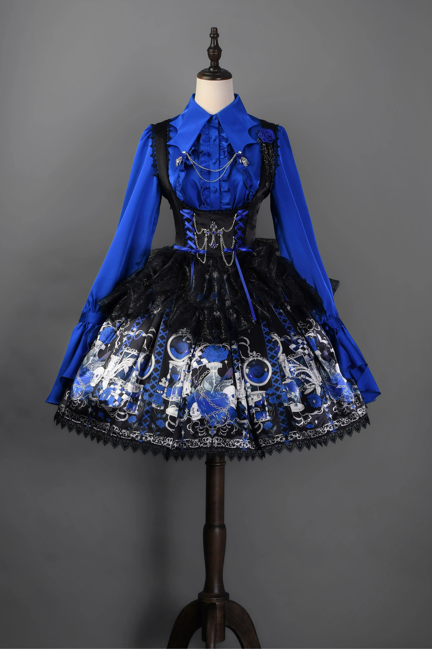 [Vorbestellfrist 19. Juni] Blau x Schwarz/Blau x Weiß Schädel-Rosen-Gothic-Lolita-Serie Accessoires (Haarband, Rosenbrosche, Schädel-Hand-Kettenclip)